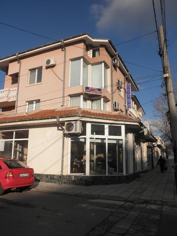 Hotel Atlantic Sliven Esterno foto