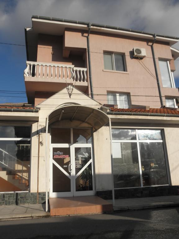 Hotel Atlantic Sliven Esterno foto