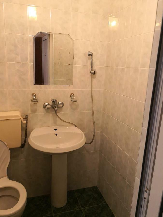 Hotel Atlantic Sliven Esterno foto